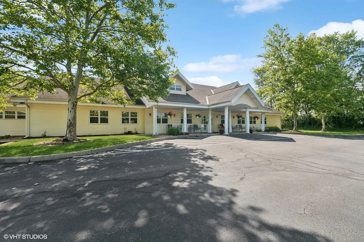 Chandler Place Assisted Living & Memory Care Featured Image